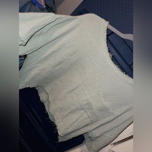 cropped distressed tee